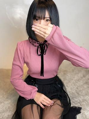 きら　秋元真夏似