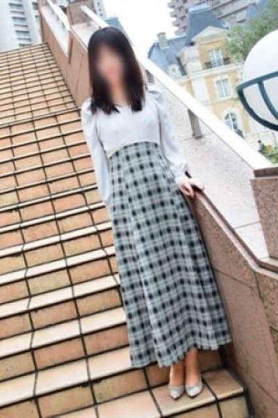 萌（東京人妻フォーシーズンズ・渋谷のデリヘル嬢）