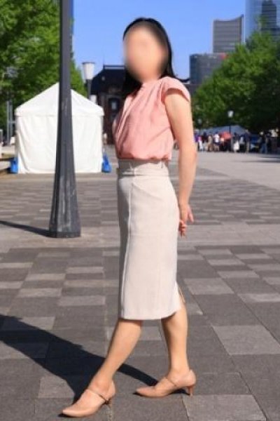 佳凛（東京人妻フォーシーズンズ・渋谷のデリヘル嬢）