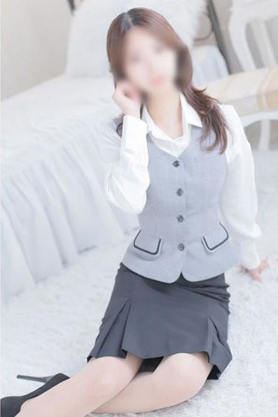 桃瀬こはく（淫乱OL派遣商社 斉藤商事）