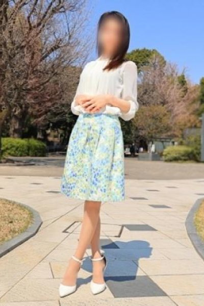 百合（東京人妻フォーシーズンズ・渋谷のデリヘル嬢）