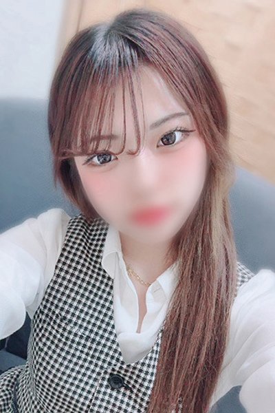 長浜ねる（淫乱OL派遣商社 斉藤商事・名古屋のコスプレデリヘル）