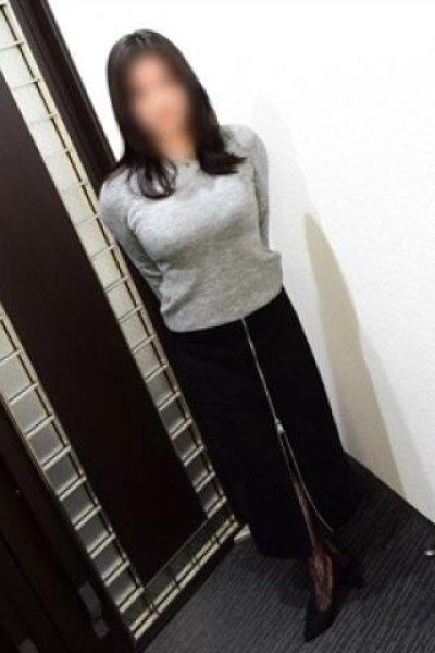 菫（東京人妻フォーシーズンズ・渋谷のデリヘル嬢）