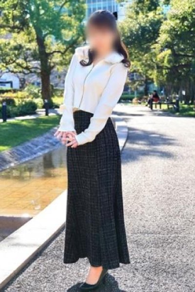 雫（東京人妻フォーシーズンズ・渋谷のデリヘル嬢）