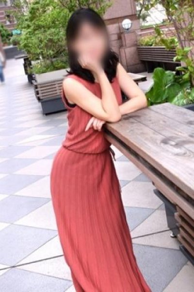 若菜（東京人妻フォーシーズンズ・渋谷のデリヘル嬢）