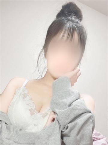 せな（ハンドリング那覇亀頭責め専門店・那覇のデリヘル嬢）