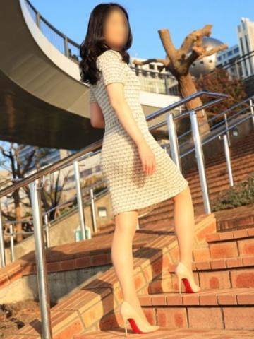 奏（東京人妻フォーシーズンズ・渋谷のデリヘル嬢）