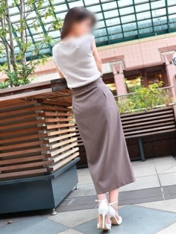 沙妃里（東京人妻フォーシーズンズ・渋谷のデリヘル嬢）