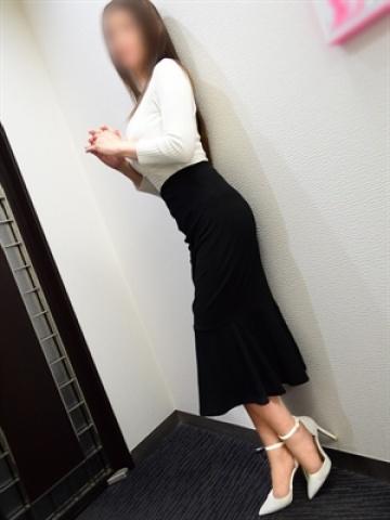 汐里（東京人妻フォーシーズンズ・渋谷のデリヘル嬢）
