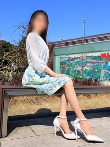 百合（東京人妻フォーシーズンズ・渋谷のデリヘル嬢）