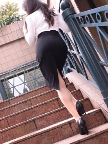 奈桜（東京人妻フォーシーズンズ・渋谷のデリヘル嬢）