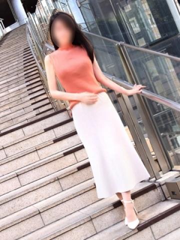 和花（東京人妻フォーシーズンズ・渋谷のデリヘル嬢）