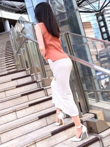 和花（東京人妻フォーシーズンズ・渋谷のデリヘル嬢）
