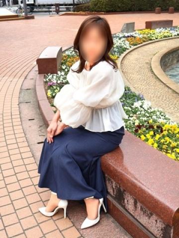 莉星（東京人妻フォーシーズンズ・渋谷のデリヘル嬢）