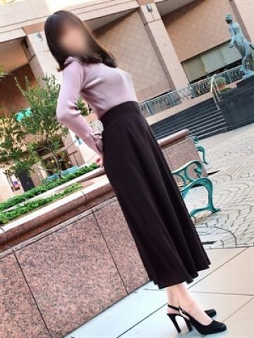 由衣子（東京人妻フォーシーズンズ・渋谷のデリヘル嬢）