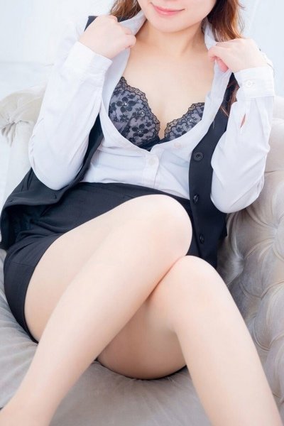 れな（艶女別館(アデージョベッカン)・大塚のコスプレ風俗店）
