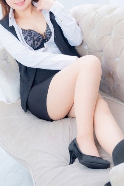 れな（艶女別館(アデージョベッカン)・大塚のコスプレ風俗店）