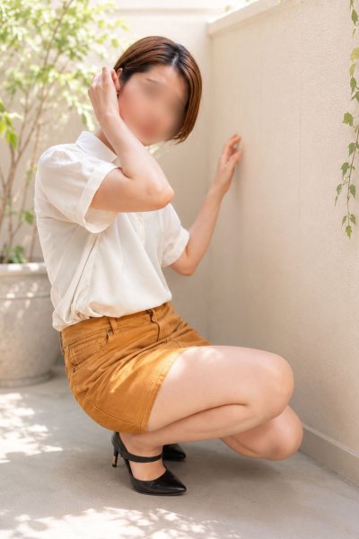 ひとみ（アート姫 のぞき部屋・名古屋の素人風俗店）