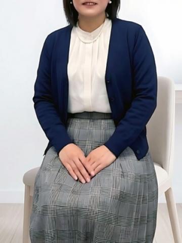 小山えま（ほっこりーヌ谷九店・谷町九丁目の激安ホテヘル）