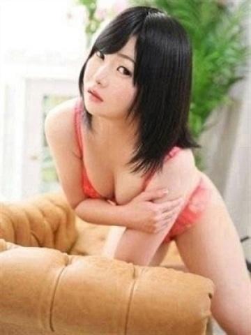 ひなの（ハンドリング那覇亀頭責め専門店・那覇のデリヘル嬢）
