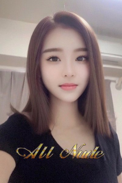 アキ（オールヌード・鶯谷のデリヘル嬢）